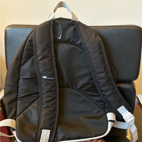 New Balance Black & Grey Classic Backpack — Lightweight & Unused 🎒 - Picture 4 of 5